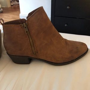 tan ankle boots